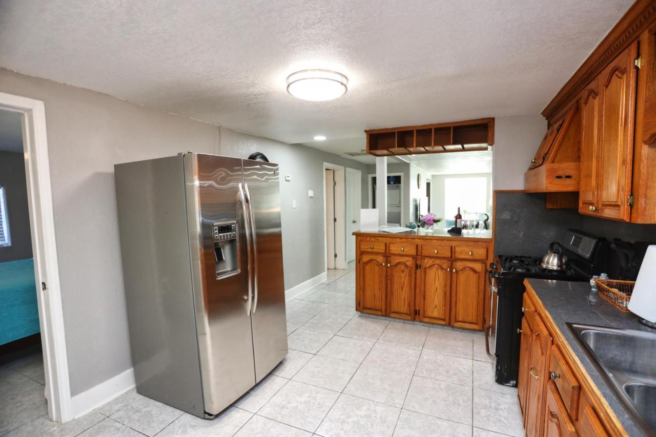Galveston Getaway - Close To Everything Exterior foto